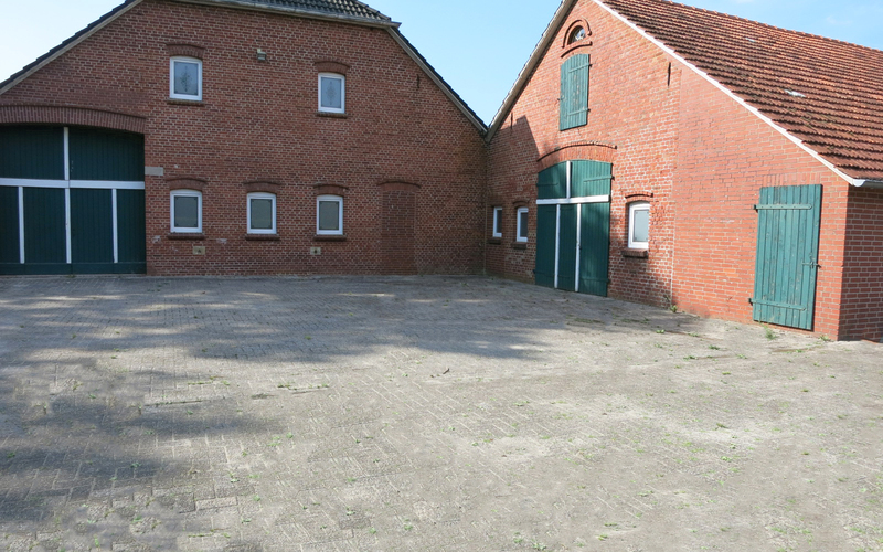 Halle 1+ 2 / Innenhof 2