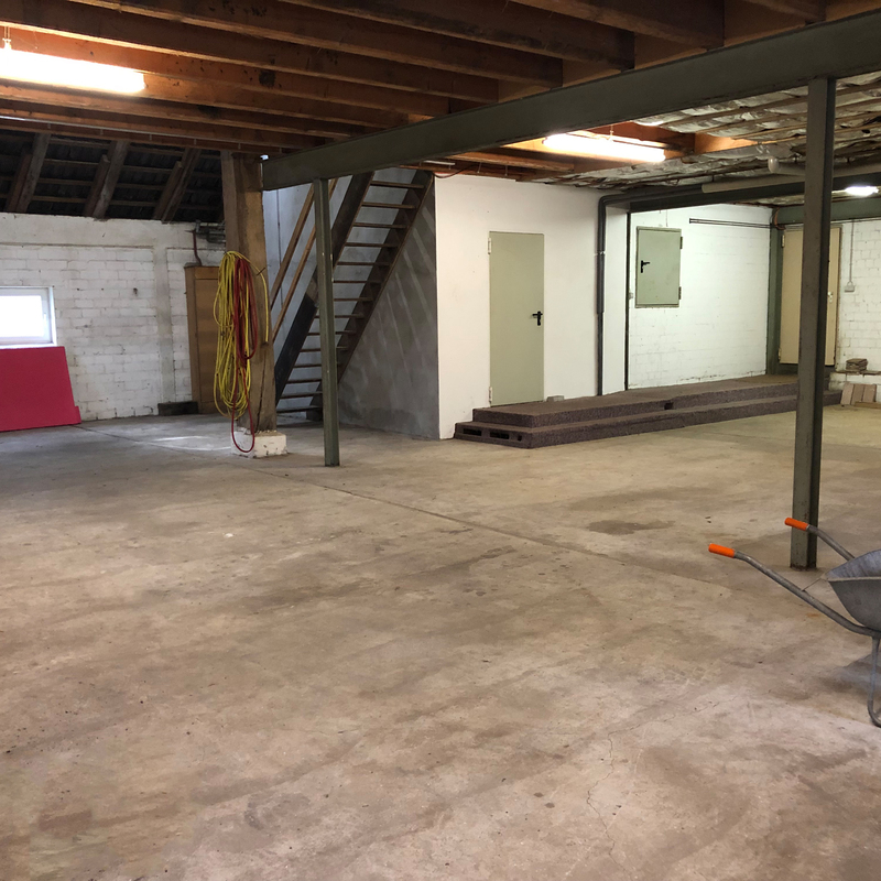 Nebengebäude 1
Aufgang zu Bodenfläche, weitere +80m² Fläche